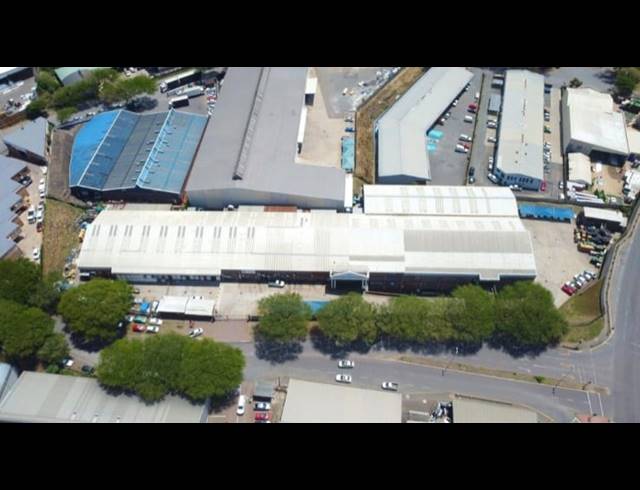 8,000M² WAREHOUSE TO LET IN BRIARDENE